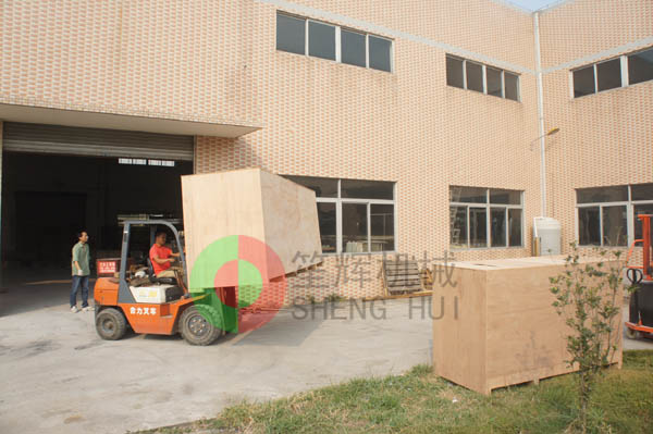 我公司為歐洲GFW公司提供蔬果分選，清洗，切割，風(fēng)干，漂燙設(shè)備