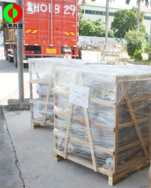 大批魚(yú)蝦采肉機(jī)打包完成靜待裝車(chē)出貨!