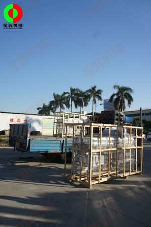 安徽客戶訂購(gòu)的果蔬清洗機(jī)等食品加工機(jī)械按期交付！