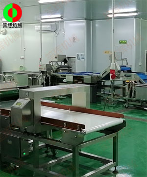 珠?？蛻舻诙钨徺I食品加工機械安裝現(xiàn)場