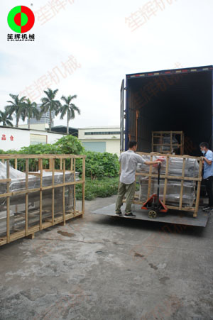 江蘇客戶(hù)訂購(gòu)的多套渦流洗菜機(jī)組裝車(chē)發(fā)貨！
