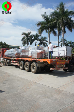 廣西某新建大型食品加工配送中心訂購的大批設(shè)備準(zhǔn)備裝車駐場！