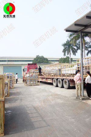 蔬果無損清洗線和渦流洗菜機(jī)及氣泡洗菜機(jī)等大批加工機(jī)設(shè)備交付客戶！