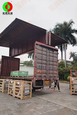 山東王小姐的一批蔬果加工設(shè)備裝車發(fā)貨交付！