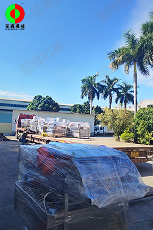 兩條蔬果清洗加工設(shè)備線裝車交付上?？蛻?！